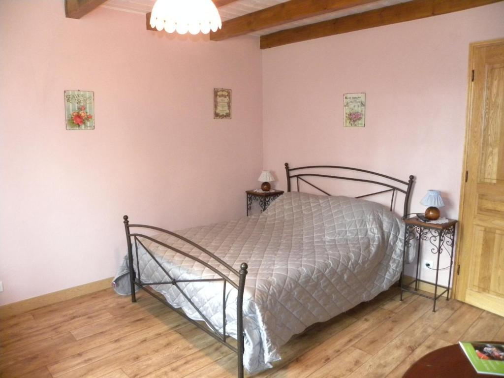 Auberge Les Volpilieres Ruynes-en-Margeride Номер фото